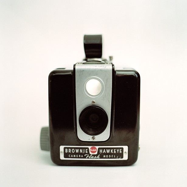 Kodak Brownie Hawkeye Flash || Hasselblad 500C/M | Zeiss Planar 2.8/80mm | Kodak Portra 160VC